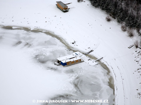 Hausboat v zimě J38
