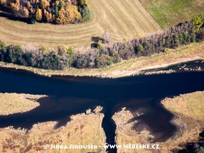 Vltava na začátku vzdutí Lipna u Nové Pece /J733