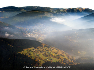 Labská ve Špindlerově Mlýně, Kozi hřbety v pozadí /J495