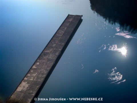 Nedokončený most přes Želivku – vodní nádrž Švihov /J233