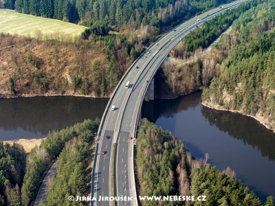 Most na dálnici D1 přes Želivku /J235