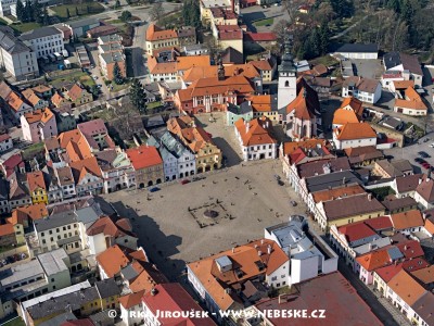 Pelhřimov – detail náměstí /J245