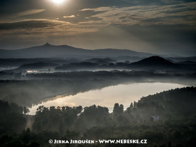 Hamr na Jezeře a Ještěd na obzoru /J334