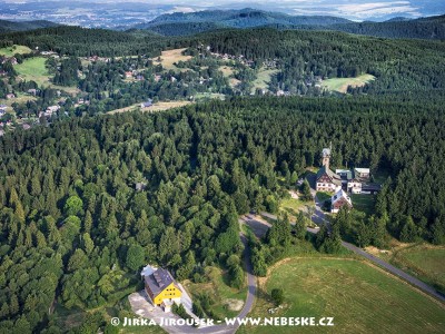 Rozhledna Královka na vrchu Nekras pobliž Bedřichova /J342