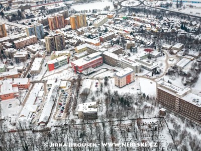 hřbitov a nemocnice v zimě J942