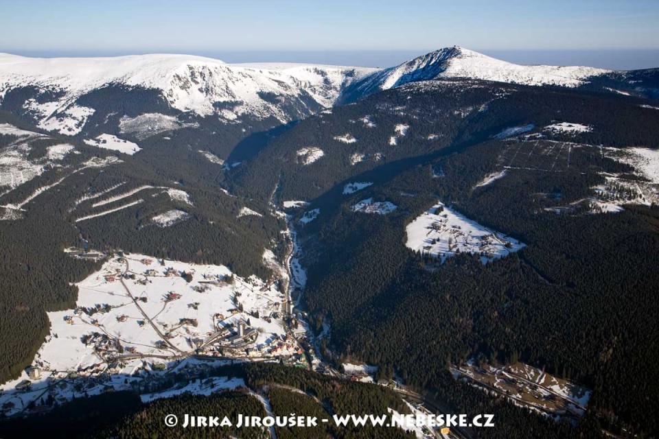 Pec pod Sněžkou s Obřím dolem /J574