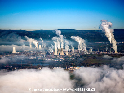 Chemické závody v Záluží u Mostu /J823