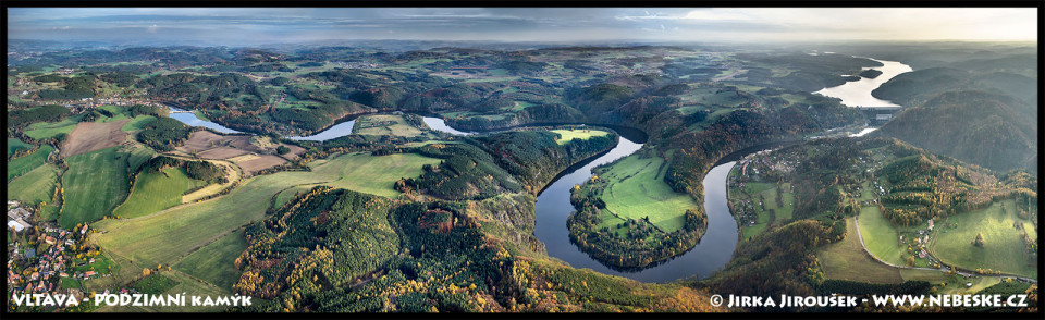 Kamýcká nádrž, Vltava, Podkova, podzimní panorama J1068