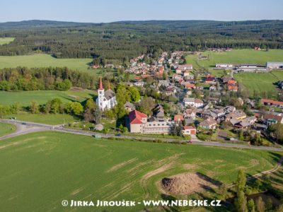 Bohutín – kostel a škola /J1192