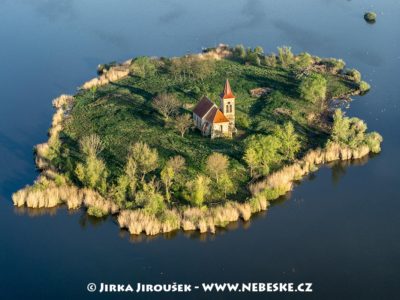 Novomlýnské nádrže – Kostel sv. Linharta J1491