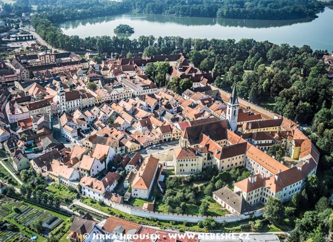 Třeboň – historické centrum J1519