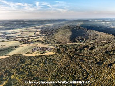 Od Studeného vrchu na Hradec J1617