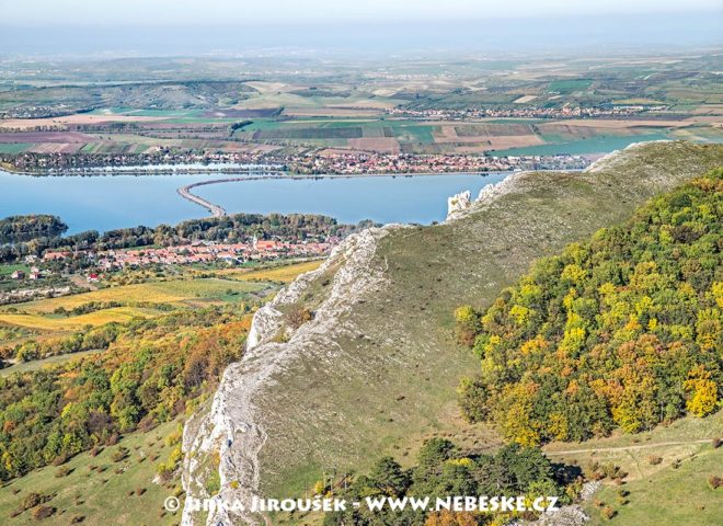 Pálava, Dolní Věstonice, Strachotín J1703