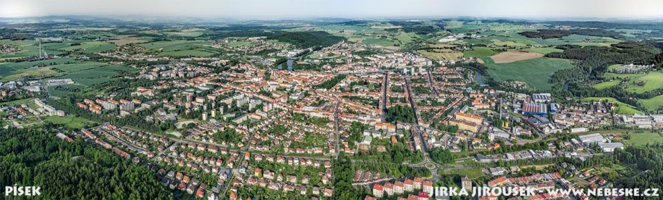 Letní panorama Písku J1791