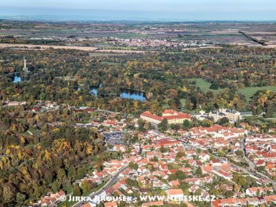 Lednice se zámkem a zahradou J1798