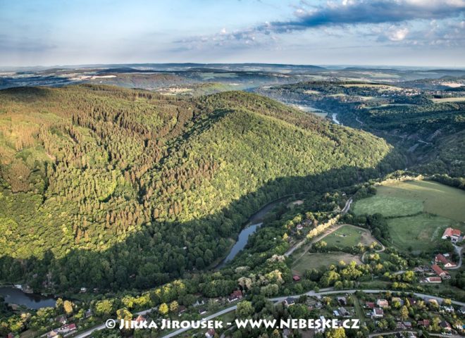 Medník, Sázava, Luka pod Medníkem J2116
