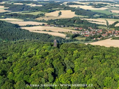 Rozhledna na Blaníku a Louňovice pod Blaníkem J2259