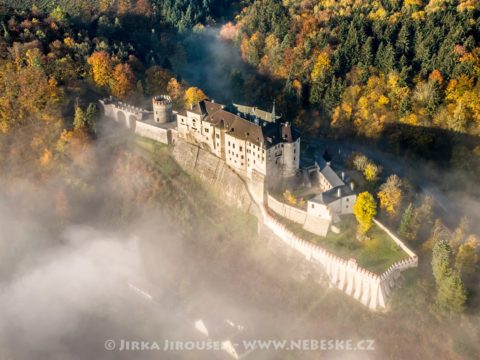 Hrad Český Šternberk podzimní J2266