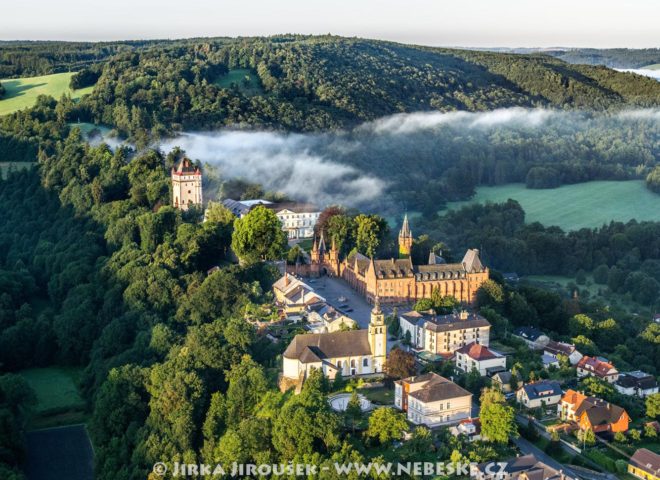 Hradec nad Moravicí J2387