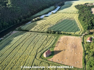 Kostel sv. Petra a Pavla Dolany – Hlince J2442