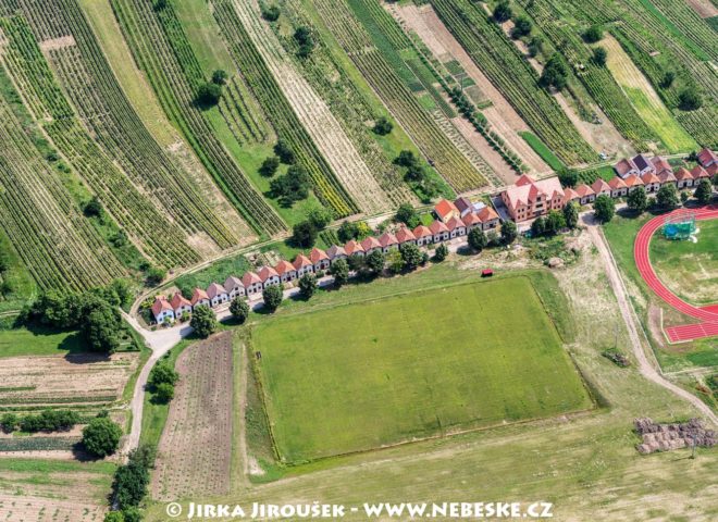 Čejkovice J2409