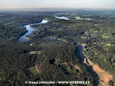 Staňkovský rybník s lesy J3332