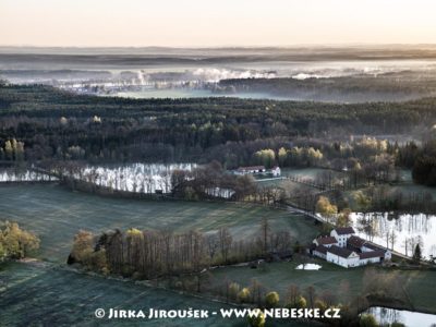 Kaple sv. Víta a Mlýnský rybník J3302