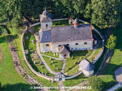 Kostel a hřbitov v Jablonné nad Orlicí J3538