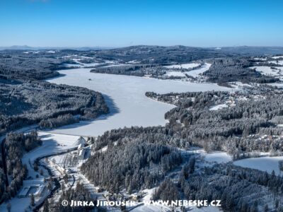 Přehrada Lipno zimní J3489