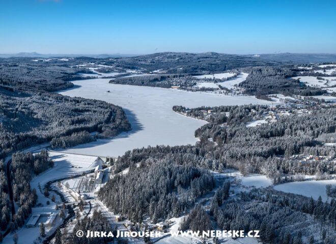 Přehrada Lipno zimní J3489