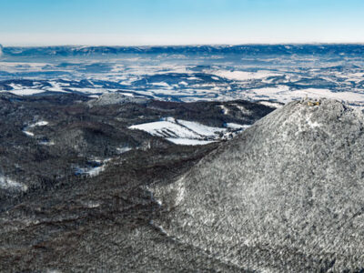 Milešovka a Krušné hory – panorama J3747