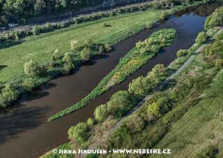 Ostrov na Berounce pod Tetínem J4120