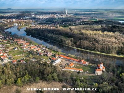 Zámek Lobkovice u Neratovic J4184