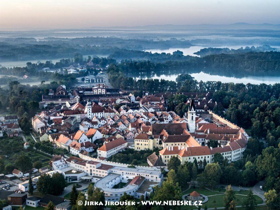 Centrum Třeboně J4283