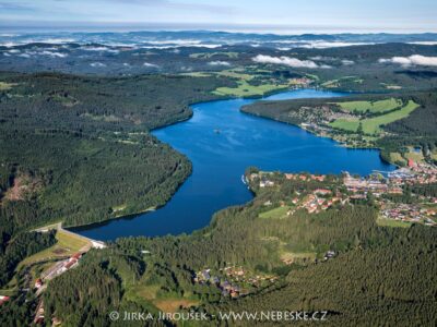 Letní Lipno s přehradou J4304