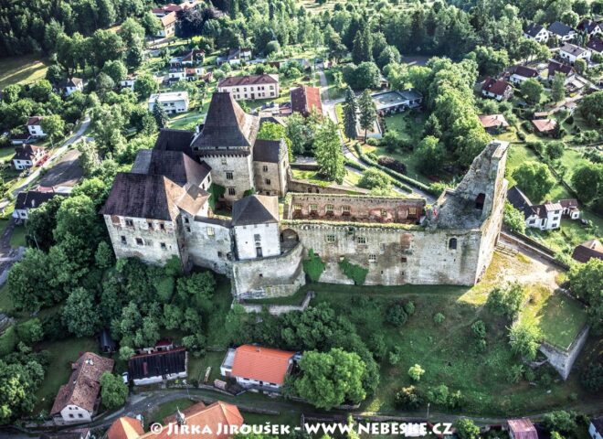 Lipnice nad Sázavou hrad 2015 J5347