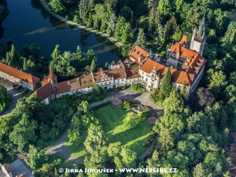 Zámek Průhonice letní J5352