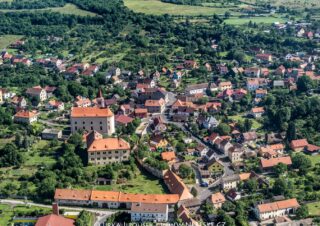 Žitenice zámek 2016 J5376