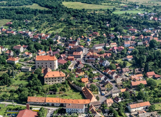 Žitenice zámek 2016 J5376