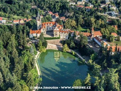 Zámek Průhonice léto J5353