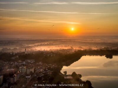 Třeboň východ slunce 2016 J5375