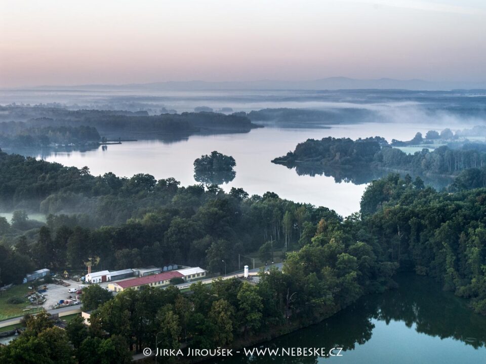 Třeboň Svět a Opatovický rybník 2016 J5372