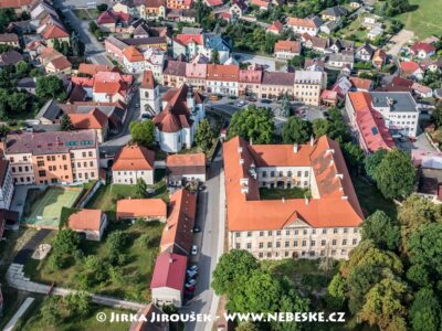 Mladá Vožice zámek 2017 J5440