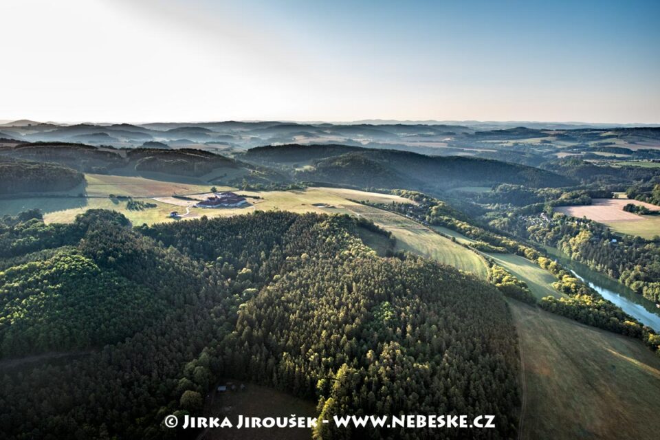Poličany klášter J5350