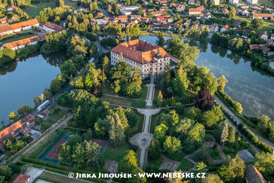 Lnáře zámek 2019 J5439