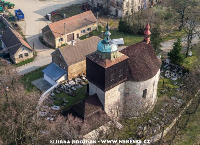 Pravonín kostel 2014 J5591