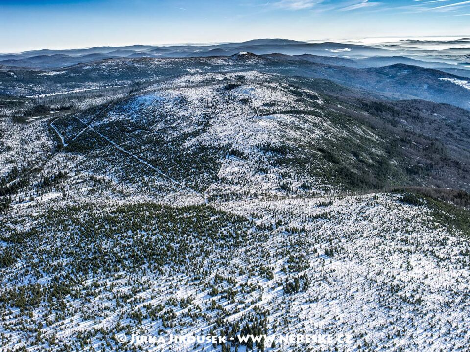 Luzný v dáli 2016 J5640