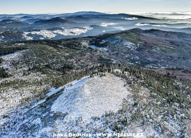 Luzný 2016 zima bílá J5642