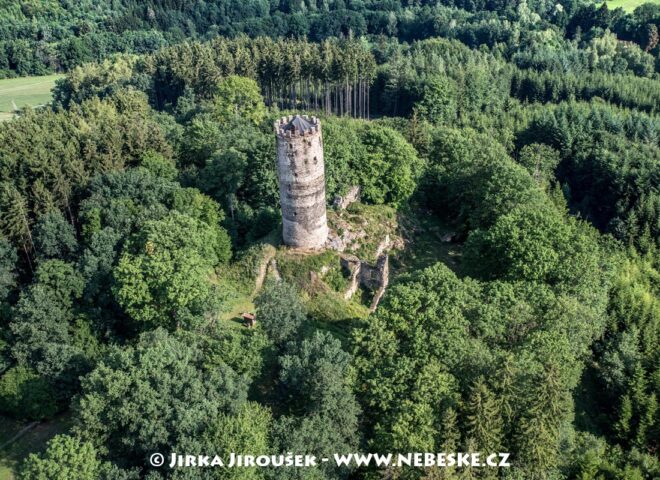 Zřícenina hradu Šelmberk 2017 J5612