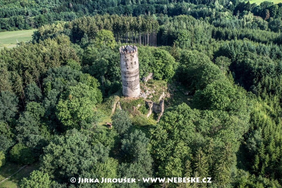 Zřícenina hradu Šelmberk 2017 J5612